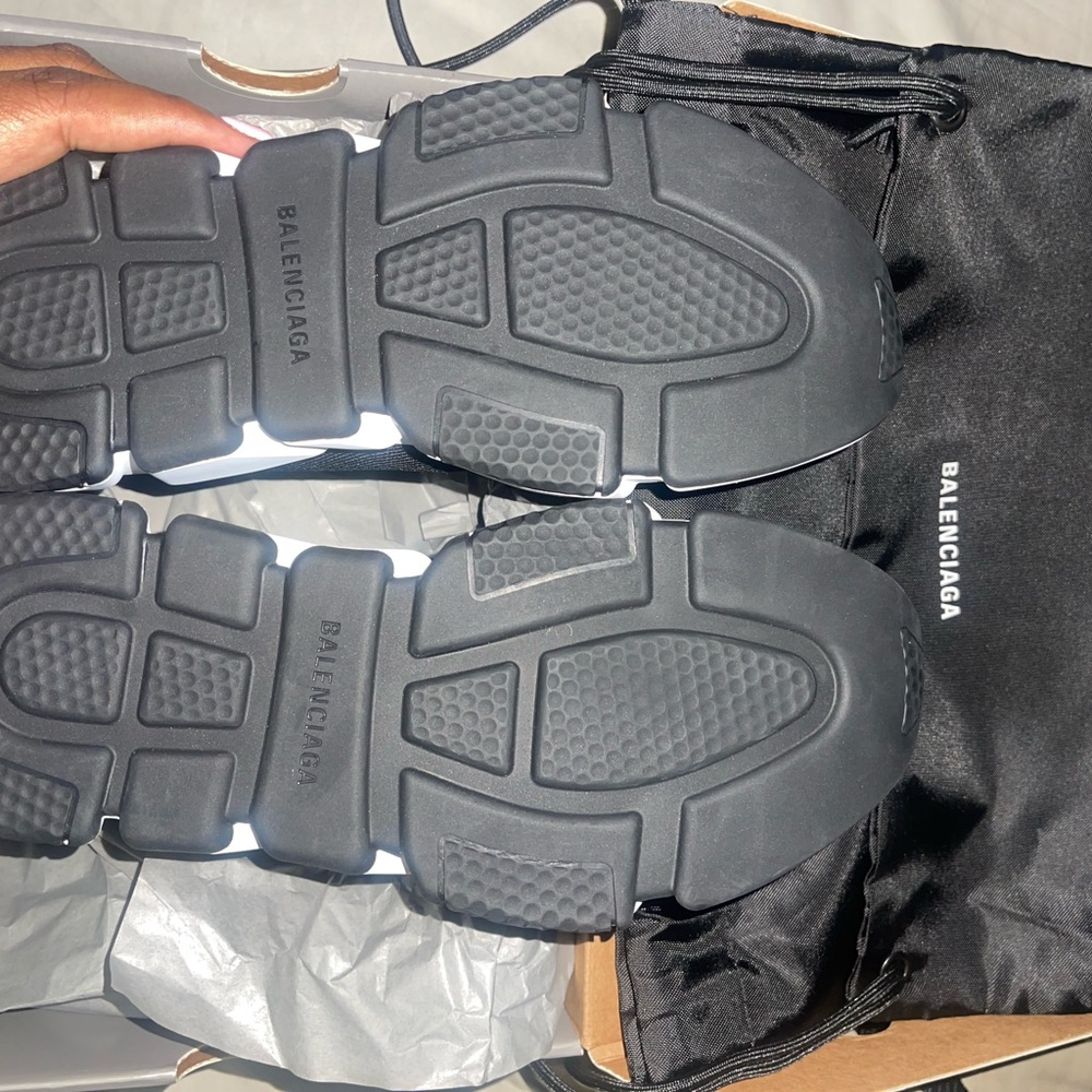 Balenciaga Black and White Speed Trainer Sneakers - Picture 3 of 5
